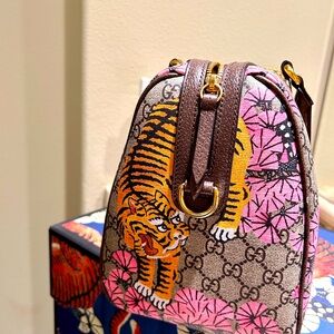 Gucci New used once AUTHENTIC Boston Tigroti bag